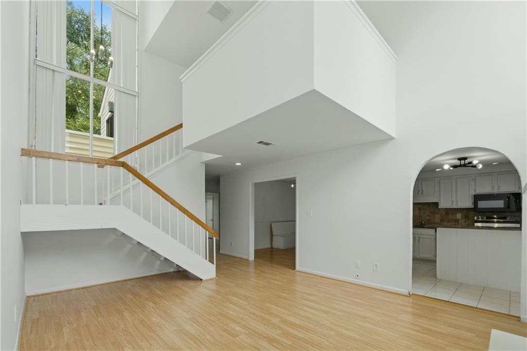3 bedroom, 3 bathroom, 1,780 sq ft townhouse for sale at 605 Serramonte Drive, Marietta, GA 30068 — photo 7