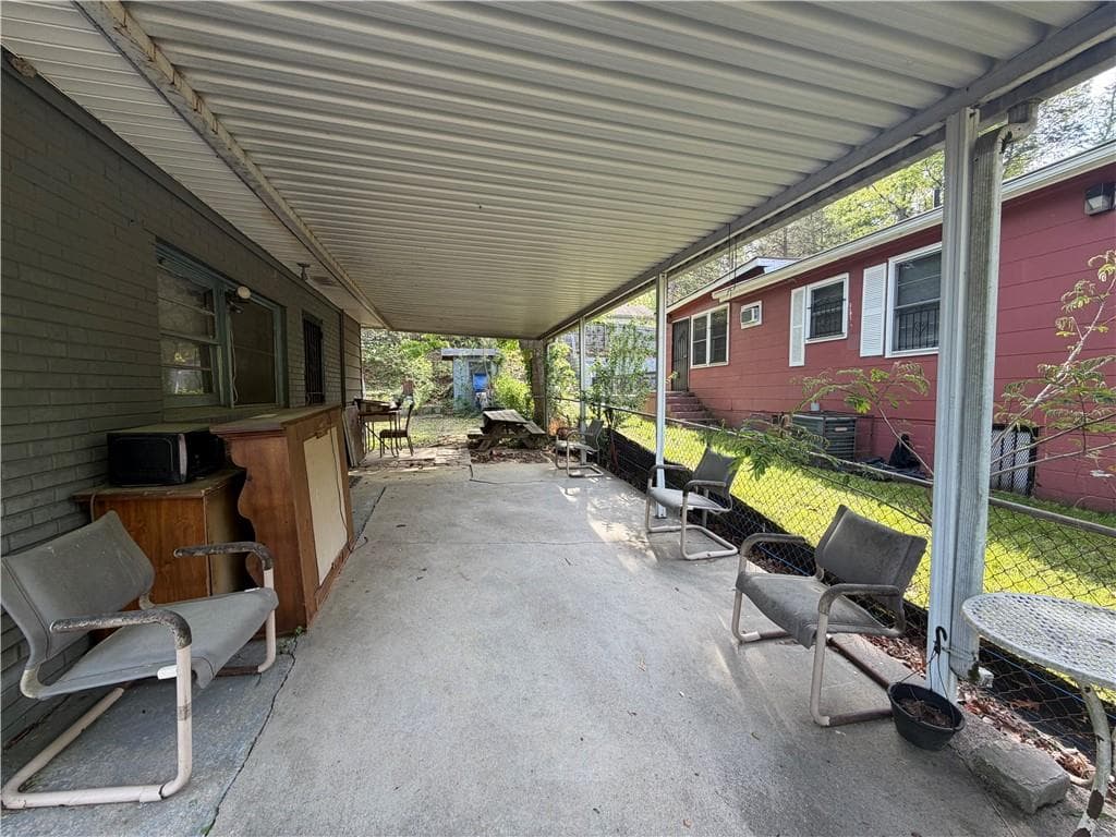 3 bedroom, 1 bathroom, 1,202 sq ft single family residence under contract at 1517 Glenrock Drive, Atlanta, GA 30318 — photo 6