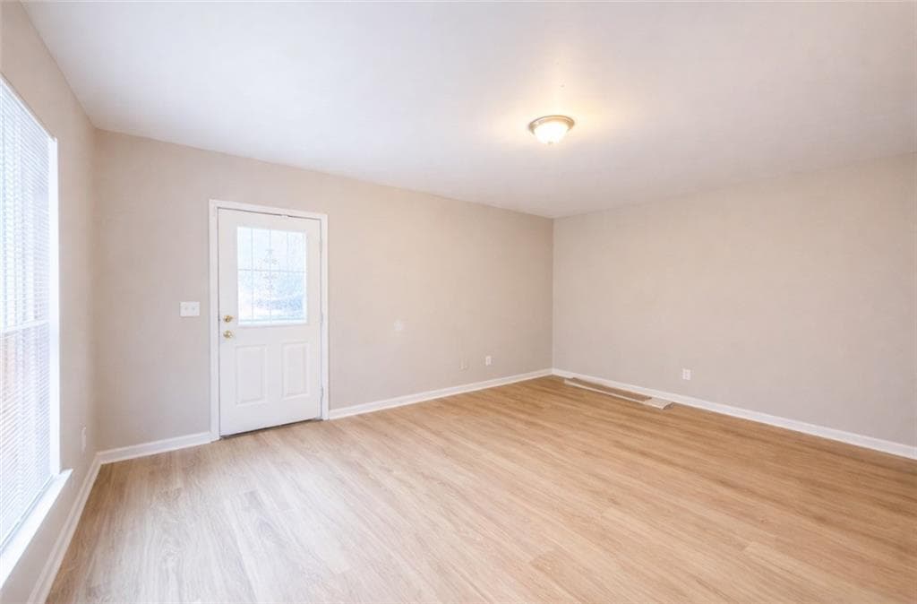 duplex under contract at 2054 Joseph E Boone Boulevard, Atlanta, GA 30314 — photo 7