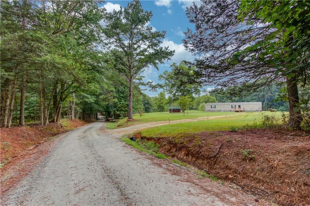 3 bedroom, 2 bathroom, 902 sq ft single family residence for sale at 492 Gumlog Creek, Martin, GA 30557 — photo 3