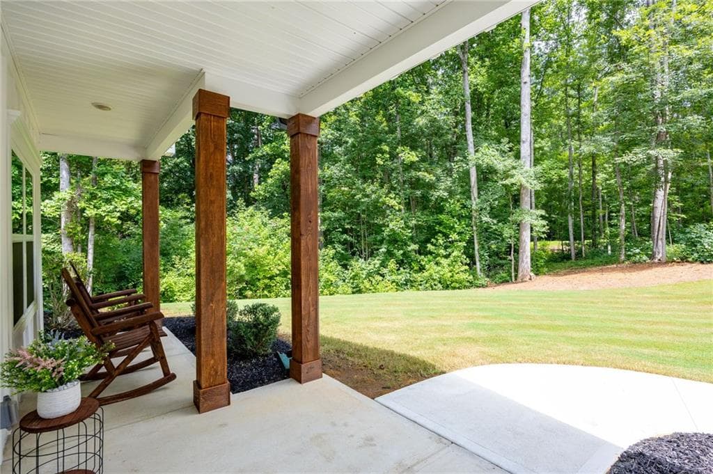 3 bedroom, 2 bathroom, 1,703 sq ft single family residence under contract at 965 Crossroads Church Road, Rockmart, GA 30153 — photo 10