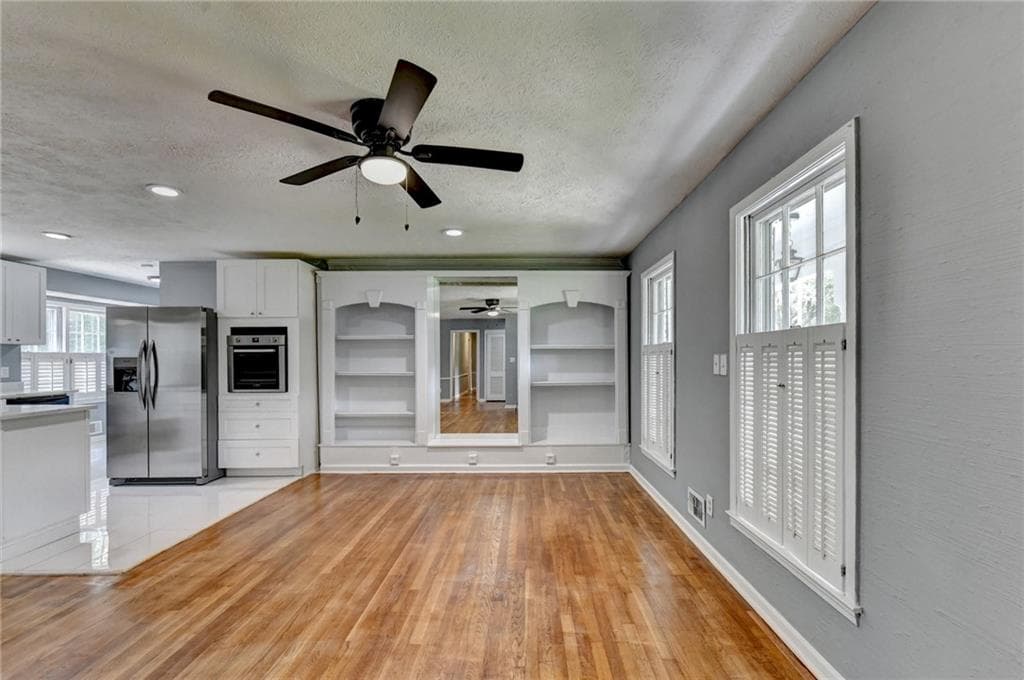 4 bedroom, 3 bathroom, 2,650 sq ft single family residence for sale at 4875 Five Forks Trickum Road, Lilburn, GA 30047 — photo 6