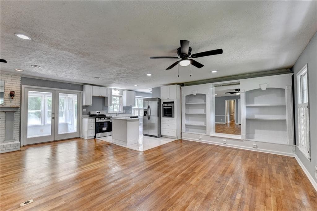 4 bedroom, 3 bathroom, 2,650 sq ft single family residence for sale at 4875 Five Forks Trickum Road, Lilburn, GA 30047 — photo 7