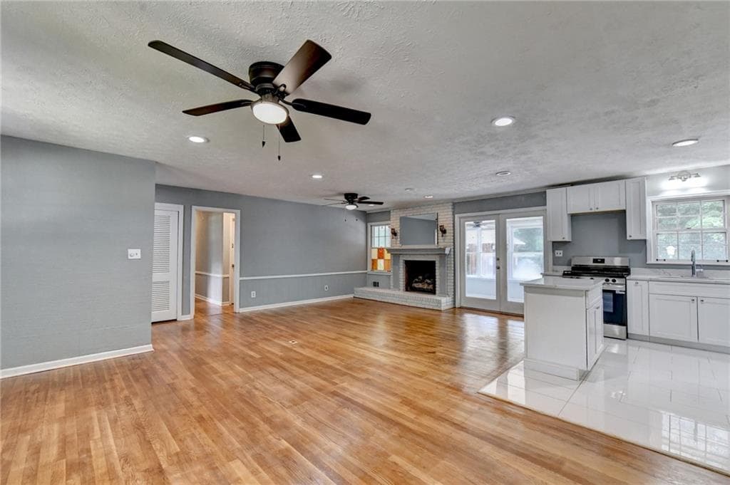 4 bedroom, 3 bathroom, 2,650 sq ft single family residence for sale at 4875 Five Forks Trickum Road, Lilburn, GA 30047 — photo 9