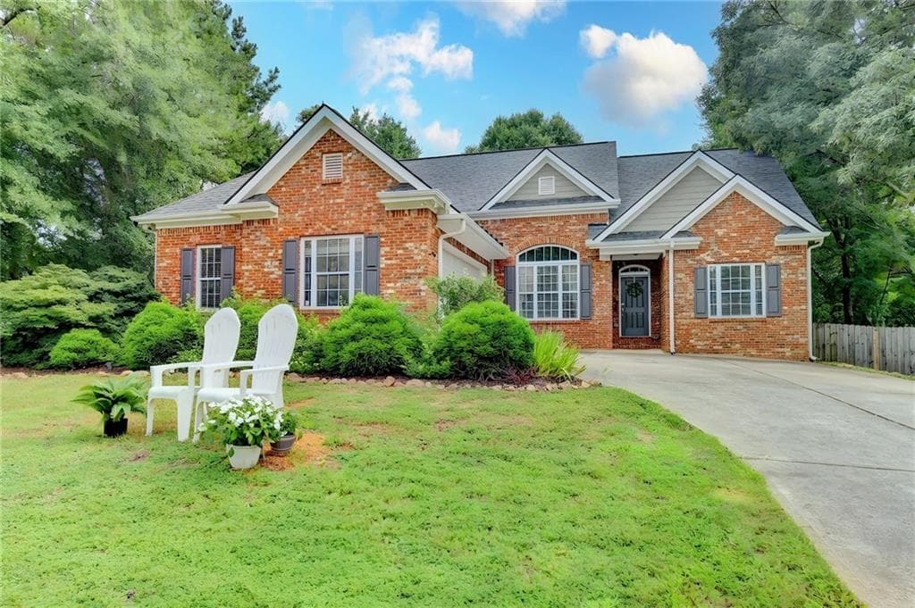 4 bedroom, 3 bathroom, 2,589 sq ft single family residence for sale at 49 Flintstone Road, Jefferson, GA 30549 — photo 1 of 49