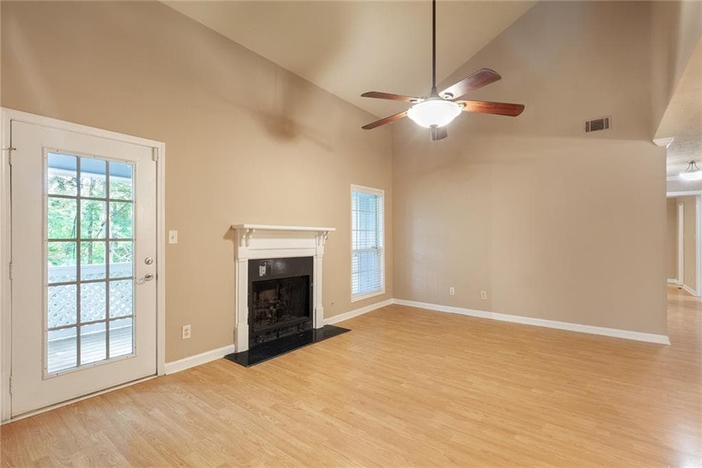 3 bedroom, 2 bathroom, 1,587 sq ft condominium for sale at 4080 Riverlook Parkway 201, Marietta, GA 30067 — photo 8