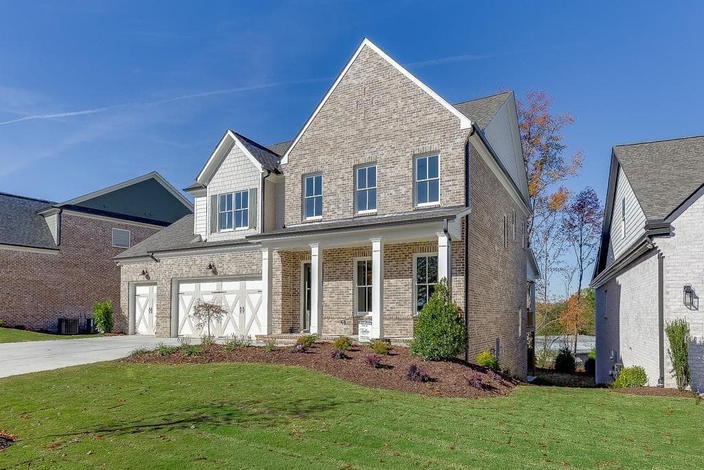 4 bedroom, 4 bathroom, 3,466 sq ft single family residence for sale at 452 Thunder Road, Buford, GA 30518 — photo 2