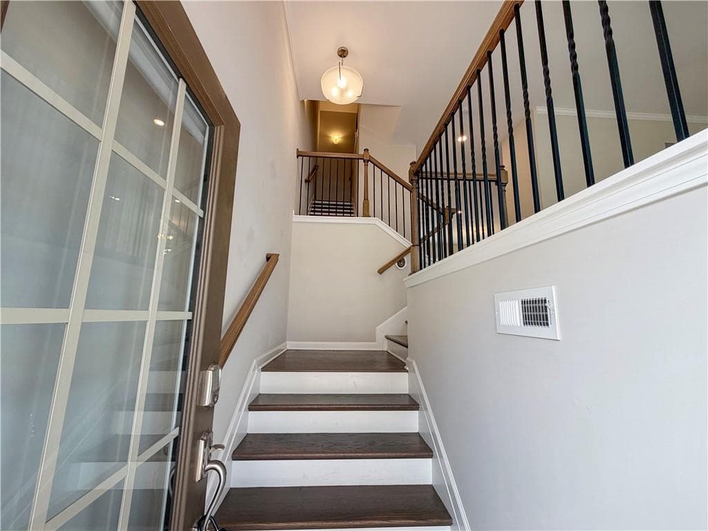 3 bedroom, 4 bathroom, 2,256 sq ft townhouse for rent at 381 Northaven Avenue, Suwanee, GA 30024 for $2,800 a month — photo 2