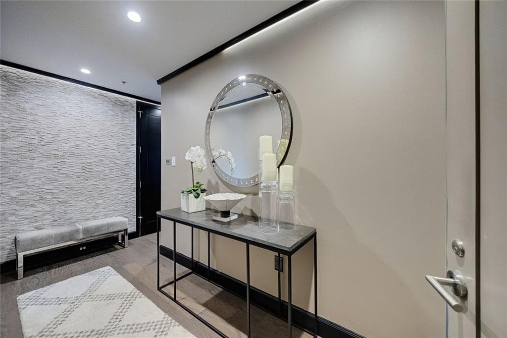 3 bedroom, 3 bathroom, 1,700 sq ft condominium under contract at 1820 Peachtree Street 1015, Atlanta, GA 30309 — photo 2