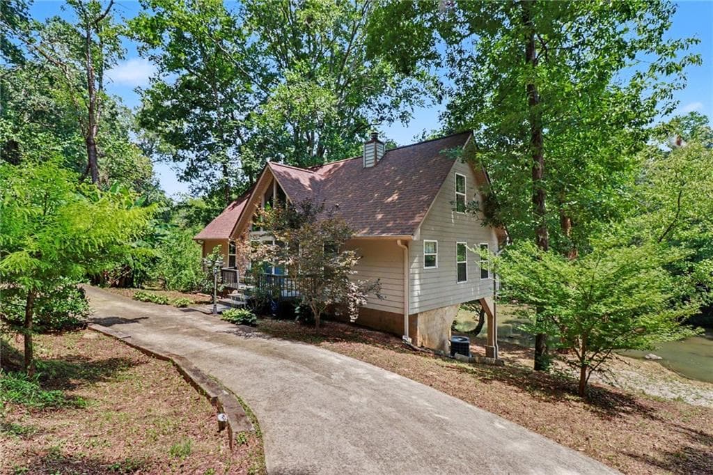 2 bedroom, 2 bathroom, 1,716 sq ft single family residence for sale at 374 Seab Green Road, Cedartown, GA 30125 — photo 2