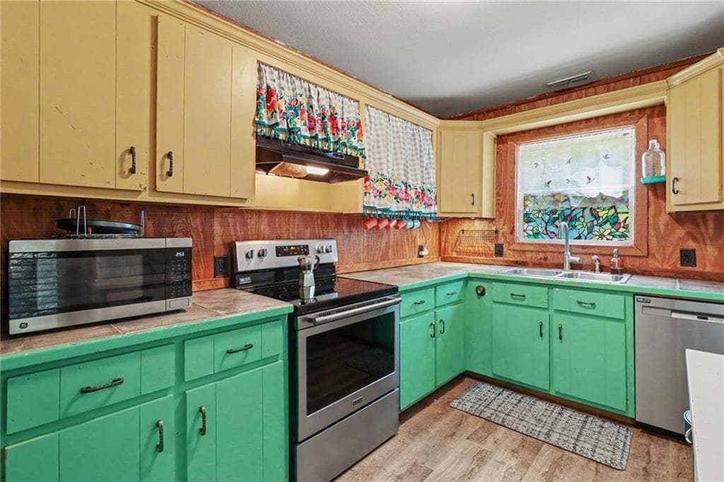 2 bedroom, 2 bathroom, 1,716 sq ft single family residence for sale at 374 Seab Green Road, Cedartown, GA 30125 — photo 7