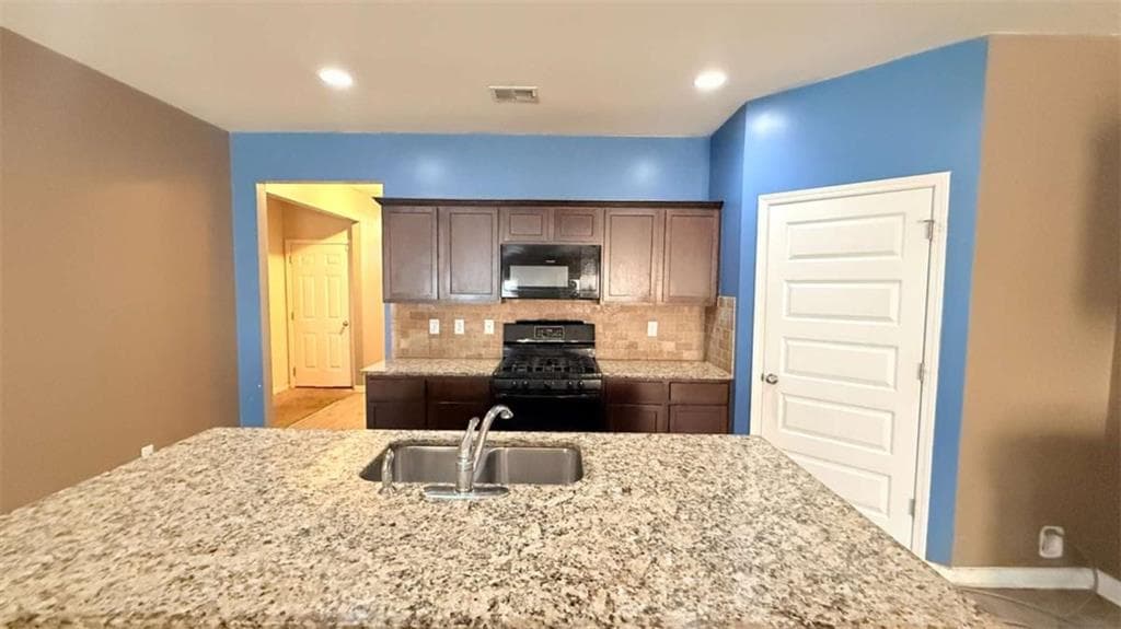 4 bedroom, 2 bathroom, 1,920 sq ft single family residence under contract at 2357 Cornell Circle, Mcdonough, GA 30253 — photo 7