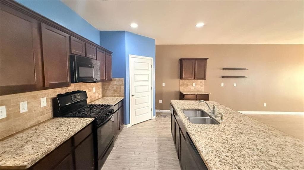 4 bedroom, 2 bathroom, 1,920 sq ft single family residence under contract at 2357 Cornell Circle, Mcdonough, GA 30253 — photo 8