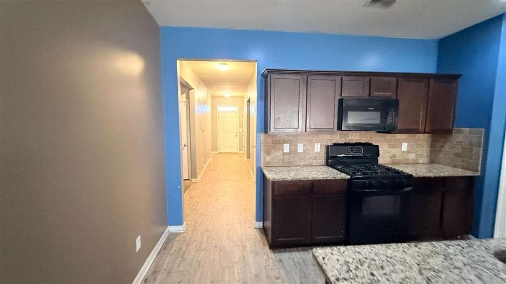 4 bedroom, 2 bathroom, 1,920 sq ft single family residence under contract at 2357 Cornell Circle, Mcdonough, GA 30253 — photo 9