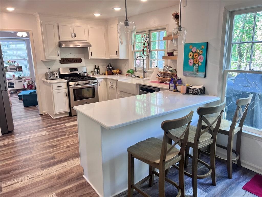 5 bedroom, 4 bathroom, 2,179 sq ft single family residence for sale at 3003 Maple Lane, Alpharetta, GA 30009 — photo 5