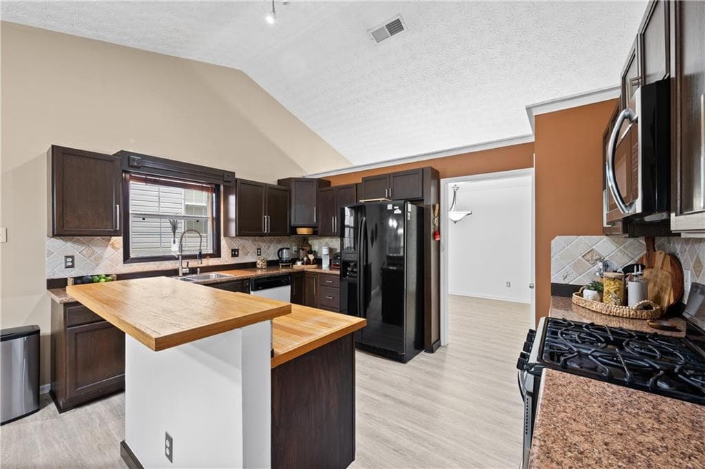 3 bedroom, 2 bathroom, 1,896 sq ft single family residence for sale at 3312 Freedom Landing, Kennesaw, GA 30144 — photo 8