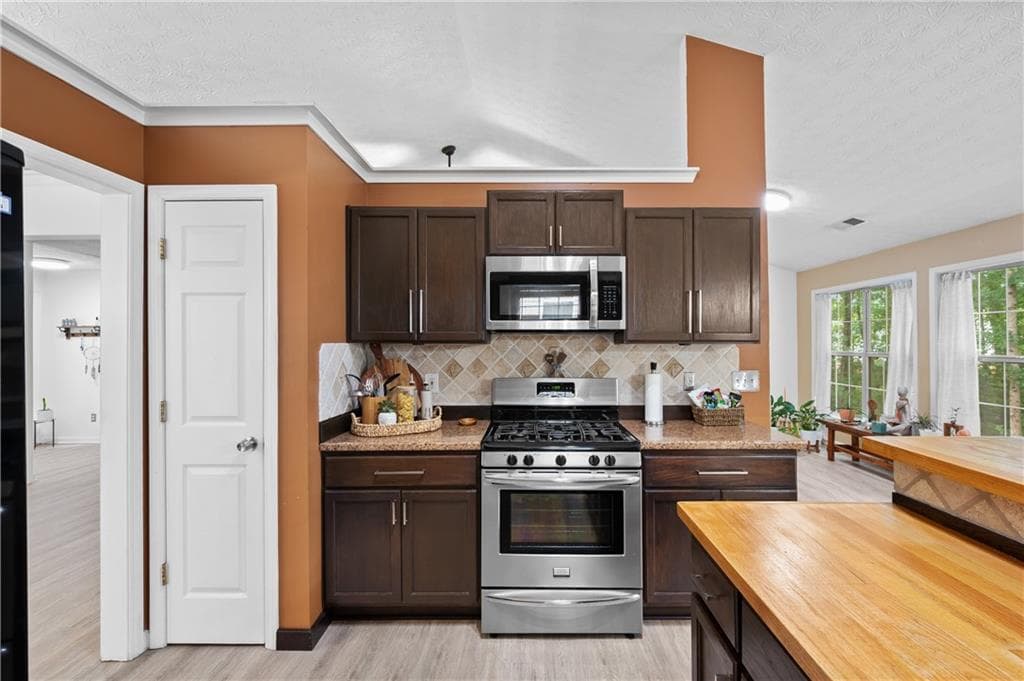3 bedroom, 2 bathroom, 1,896 sq ft single family residence for sale at 3312 Freedom Landing, Kennesaw, GA 30144 — photo 10
