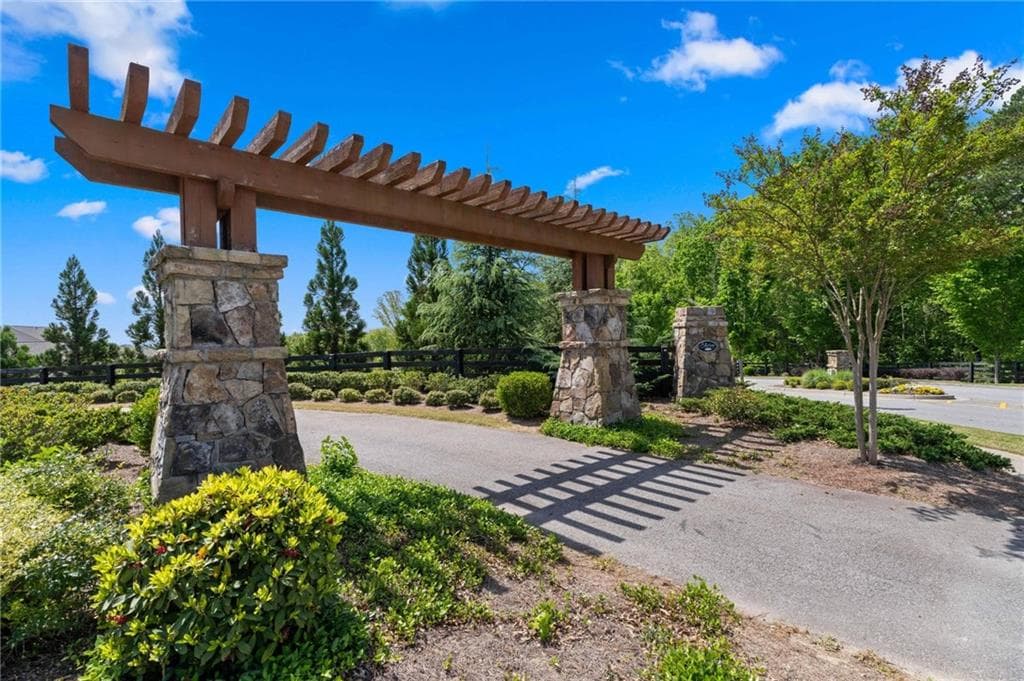 3 bedroom, 2 bathroom single family residence for rent at 6931 Scenic Overlook Trace, Flowery Branch, GA 30542 for $2,600 a month