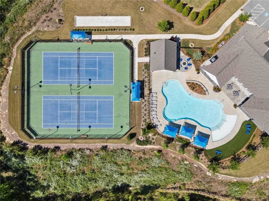 3 bedroom, 2 bathroom single family residence for rent at 6931 Scenic Overlook Trace, Flowery Branch, GA 30542 for $2,600 a month — photo 7