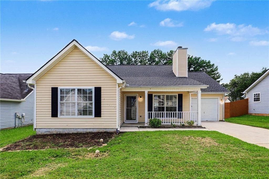 3 bedroom, 2 bathroom, 1,490 sq ft single family residence for sale at 9009 Highland Pass, Fairburn, GA 30213