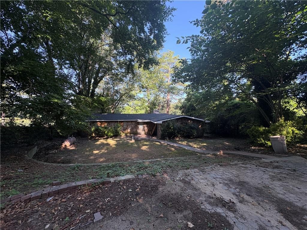 2322 E Lake Drive