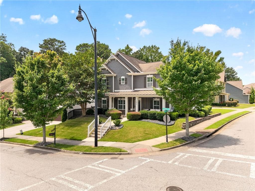 3 bedroom, 3 bathroom, 1,991 sq ft single family residence for sale at 1596 Habershal Road, Atlanta, GA 30318 — photo 2