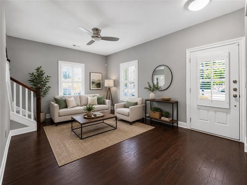 3 bedroom, 3 bathroom, 1,991 sq ft single family residence for sale at 1596 Habershal Road, Atlanta, GA 30318 — photo 6