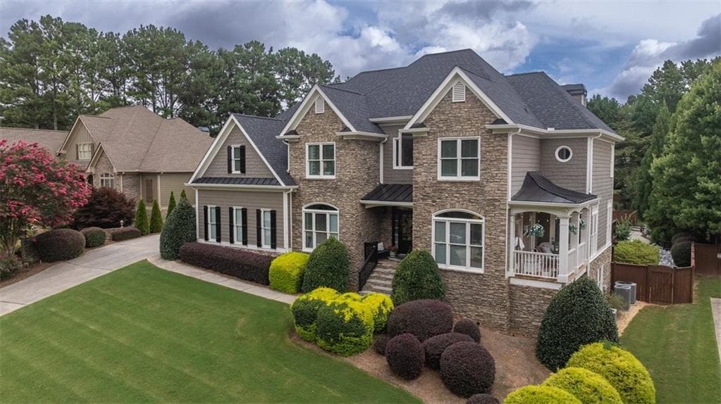 5 bedroom, 5 bathroom, 3,389 sq ft single family residence under contract at 446 Lakeshore Drive, Monroe, GA 30655 — photo 2