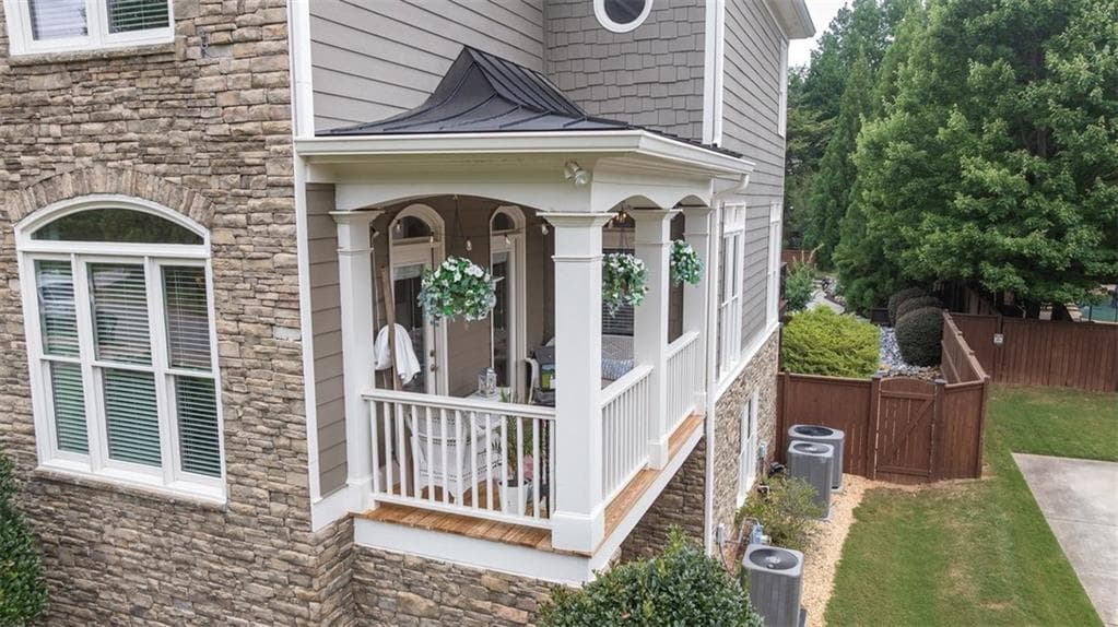 5 bedroom, 5 bathroom, 3,389 sq ft single family residence under contract at 446 Lakeshore Drive, Monroe, GA 30655 — photo 3