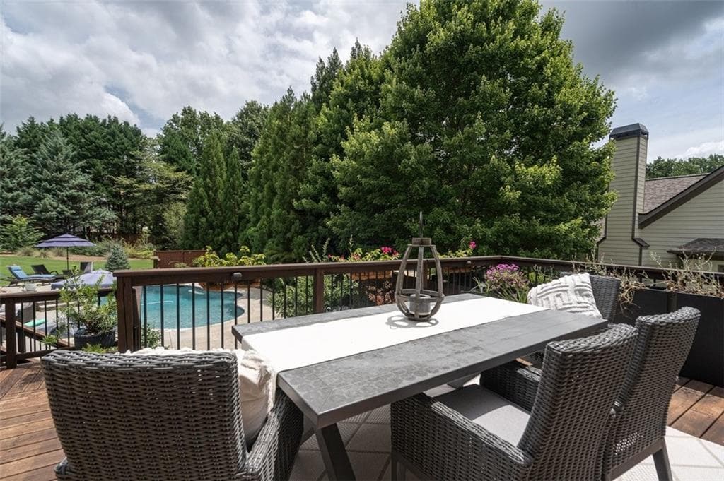 5 bedroom, 5 bathroom, 3,389 sq ft single family residence under contract at 446 Lakeshore Drive, Monroe, GA 30655 — photo 9