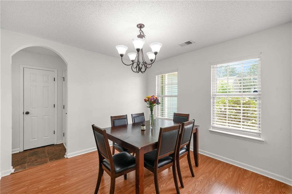 3 bedroom, 2 bathroom, 1,741 sq ft single family residence under contract at 530 Firethorn Court, Villa Rica, GA 30180 — photo 8