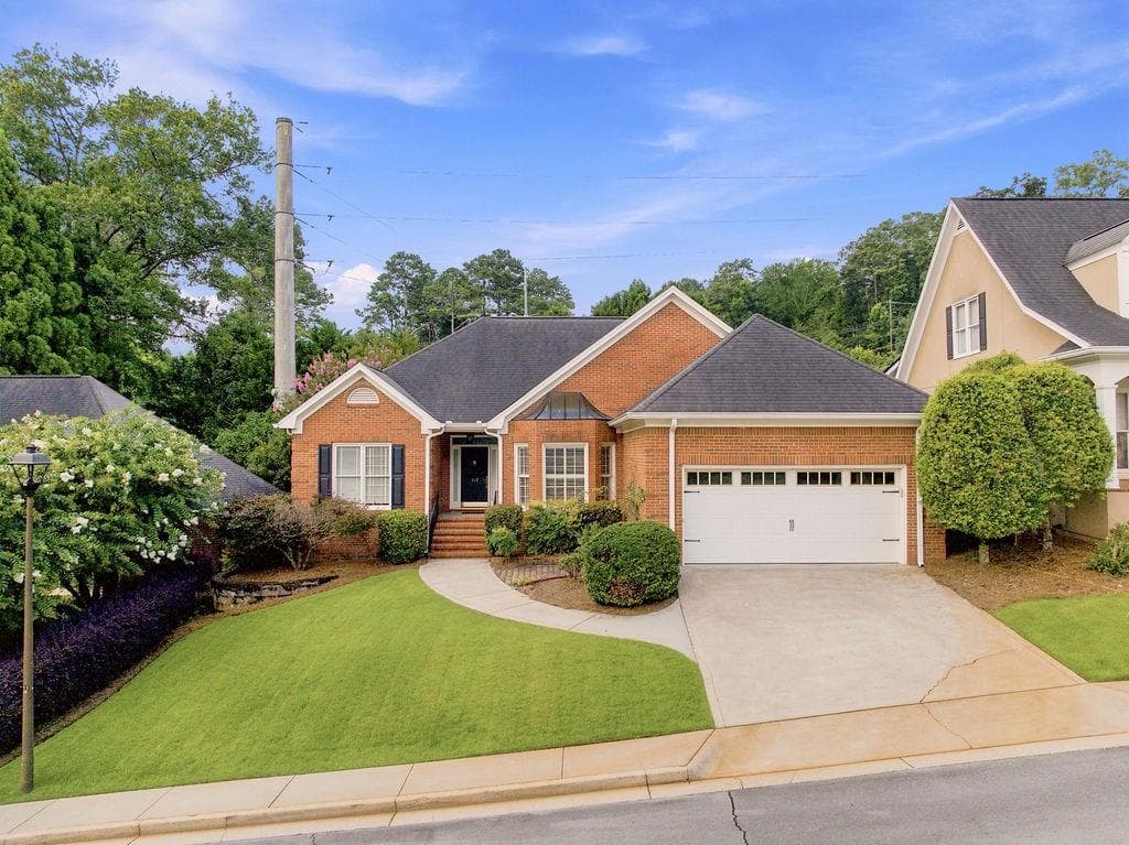 3 bedroom, 2 bathroom, 1,839 sq ft single family residence for sale at 112 Vinings Drive, Rome, GA 30161