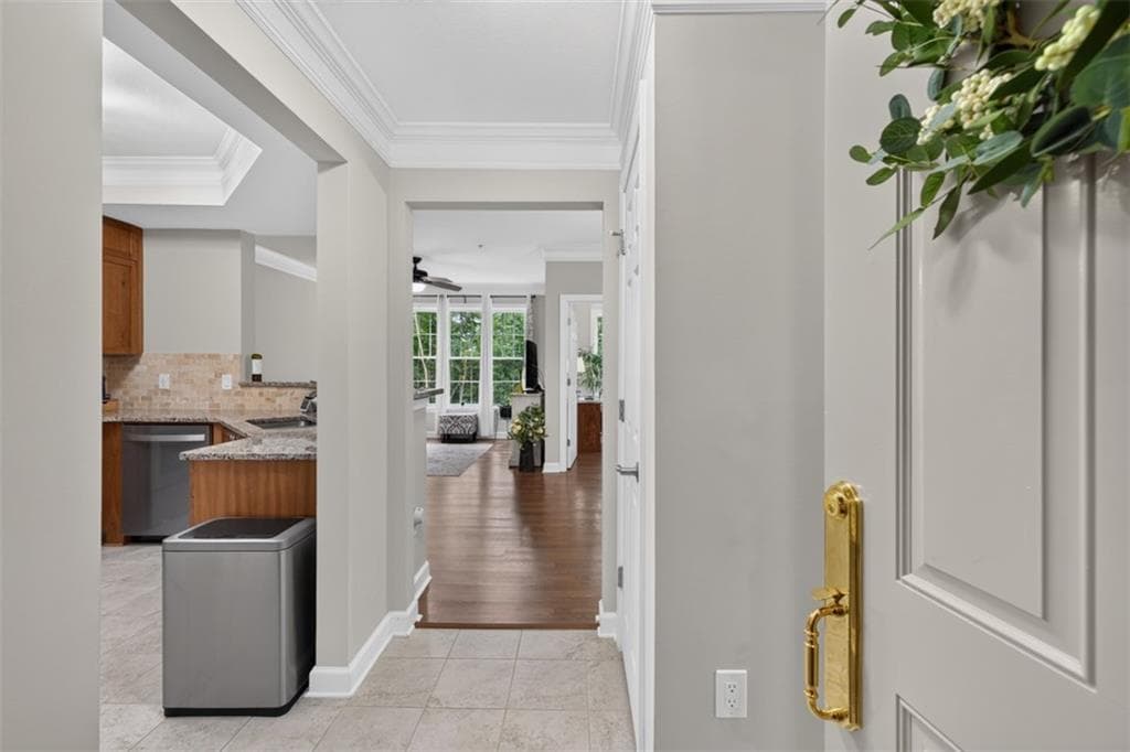 2 bedroom, 1 bathroom, 943 sq ft condominium under contract at 335 Ashford Circle, Atlanta, GA 30338