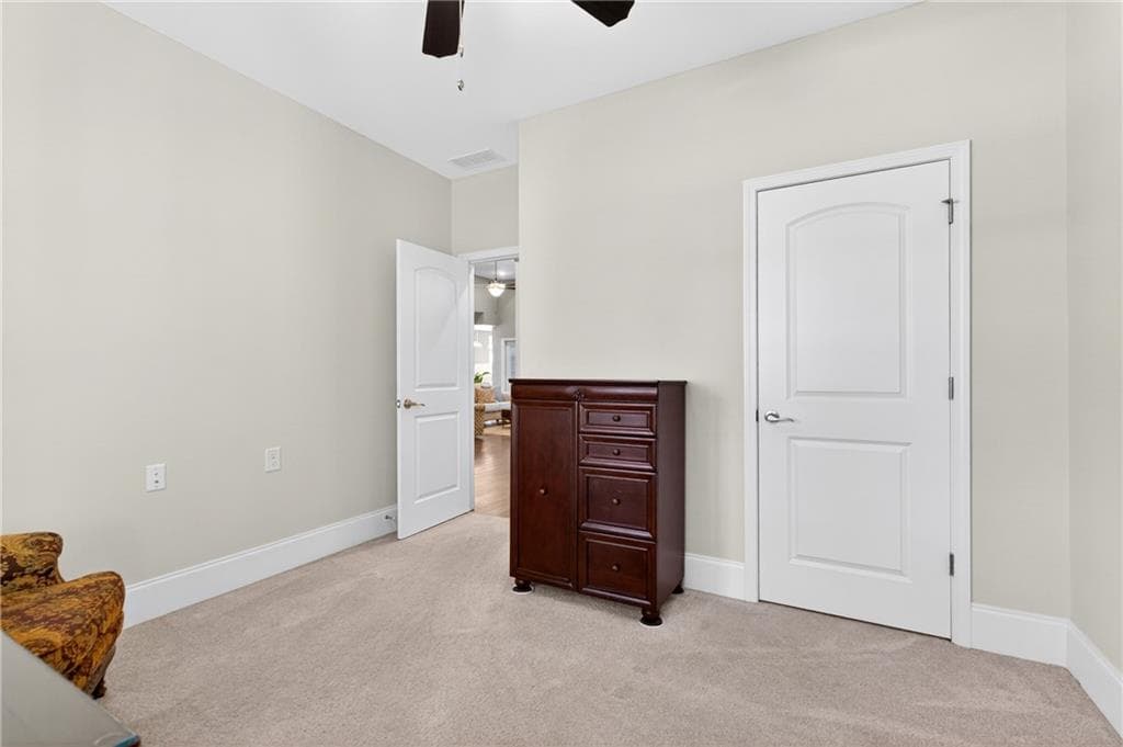 3 bedroom, 3 bathroom, 2,000 sq ft single family residence for sale at 527 Margaret Lane, Woodstock, GA 30188 — photo 8