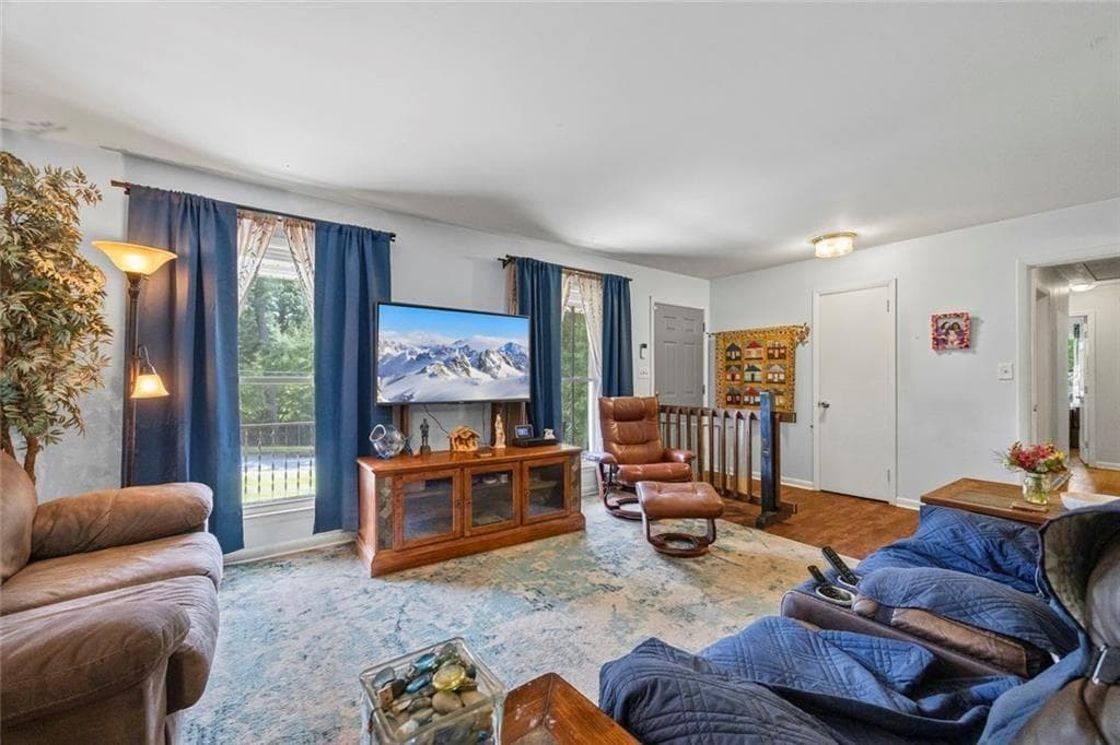 4 bedroom, 3 bathroom, 2,985 sq ft single family residence for sale at 150 Shawnee Drive, Athens, GA 30606 — photo 4