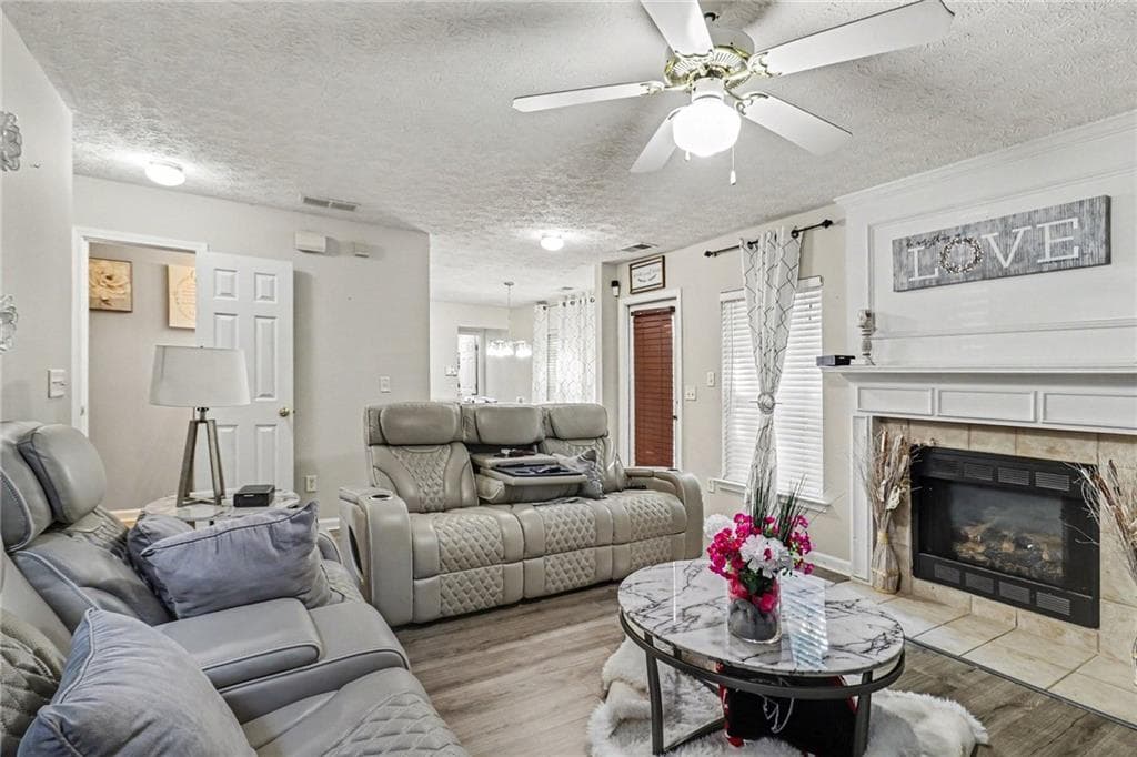 4 bedroom, 3 bathroom, 1,904 sq ft single family residence for sale at 8280 Mayfern Drive, Fairburn, GA 30213 — photo 8