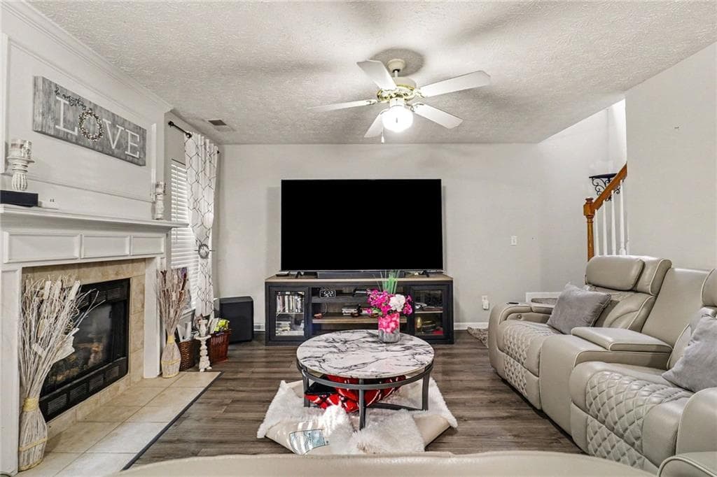 4 bedroom, 3 bathroom, 1,904 sq ft single family residence for sale at 8280 Mayfern Drive, Fairburn, GA 30213 — photo 9