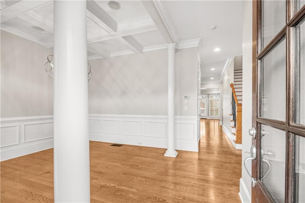 4 bedroom, 4 bathroom, 2,068 sq ft townhouse for rent at 250 Mystic Ridge Hill, Sandy Springs, GA 30342 for $4,400 a month — photo 2