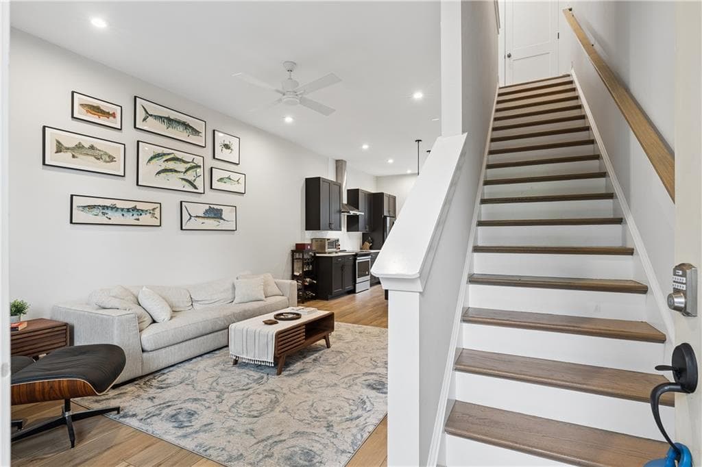 2 bedroom, 2 bathroom, 1,152 sq ft townhouse for sale at 913 Brees Court, Atlanta, GA 30318 — photo 5