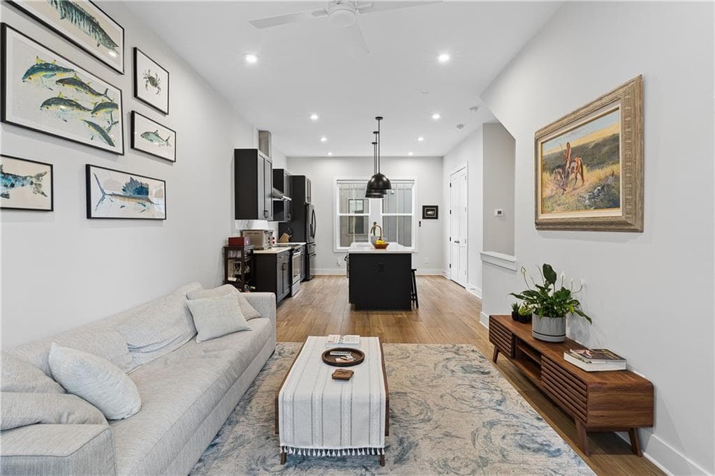2 bedroom, 2 bathroom, 1,152 sq ft townhouse for sale at 913 Brees Court, Atlanta, GA 30318 — photo 9