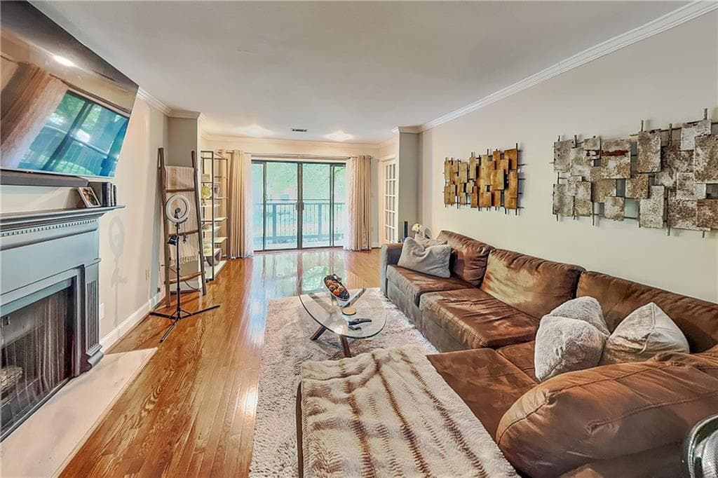 2 bedroom, 2 bathroom, 1,249 sq ft condominium for rent at 3104 Pine Heights Drive, Atlanta, GA 30324 for $1,949 a month — photo 2