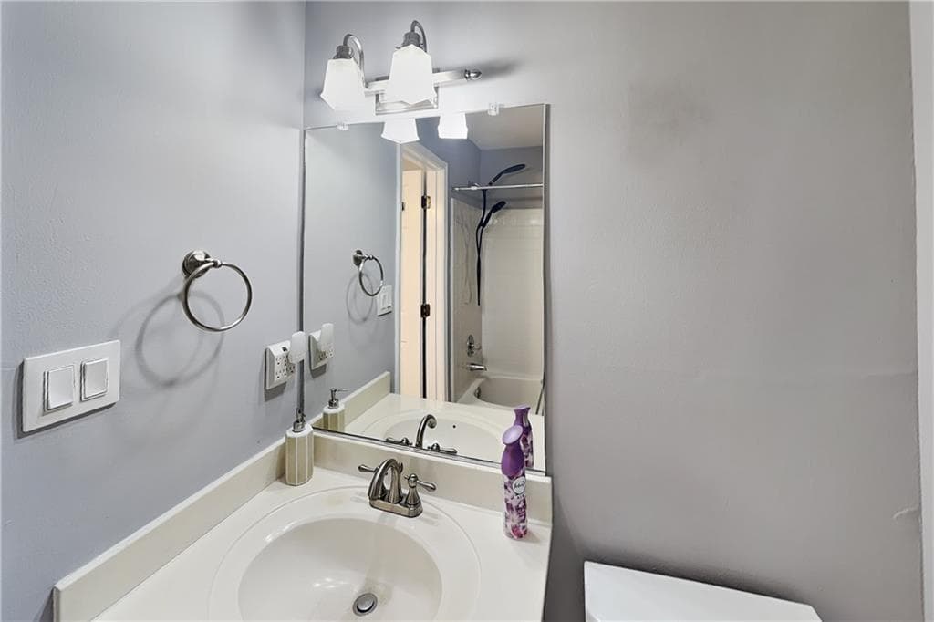 2 bedroom, 2 bathroom, 1,249 sq ft condominium for rent at 3104 Pine Heights Drive, Atlanta, GA 30324 for $1,949 a month — photo 10