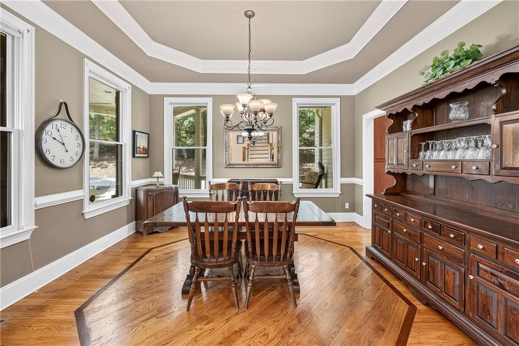 4 bedroom, 5 bathroom, 6,048 sq ft single family residence for sale at 8555 Berringer Point Drive, Gainesville, GA 30506 — photo 8