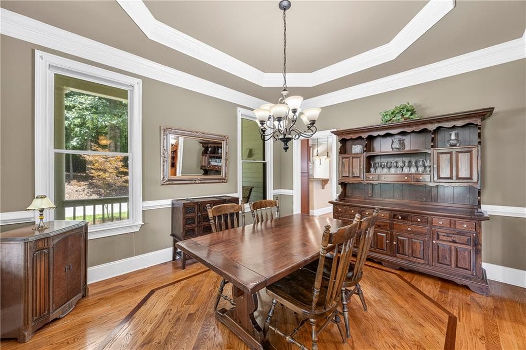 4 bedroom, 5 bathroom, 6,048 sq ft single family residence for sale at 8555 Berringer Point Drive, Gainesville, GA 30506 — photo 9