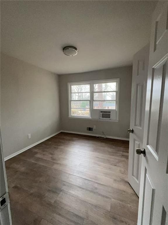 3 bedroom, 2 bathroom, 1,278 sq ft single family residence for sale at 3109 Janice Circle, Atlanta, GA 30341 — photo 5