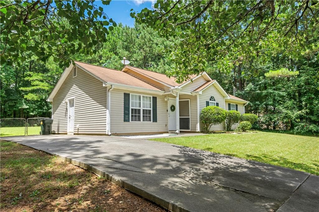 3 bedroom, 2 bathroom, 1,115 sq ft single family residence for sale at 651 Southern Trace Drive, Rockmart, GA 30153 — photo 4