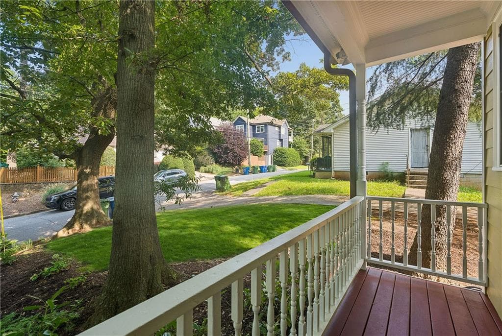 3 bedroom, 3 bathroom, 1,506 sq ft single family residence for sale at 941 Tilden Street, Atlanta, GA 30318 — photo 6