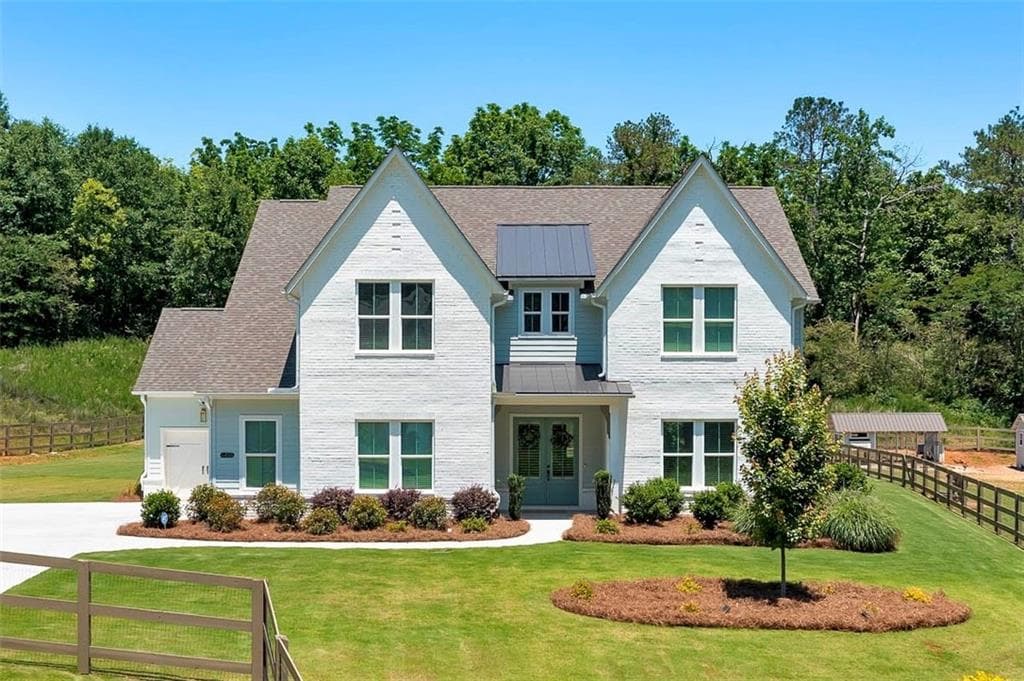 5 bedroom, 5 bathroom, 3,824 sq ft single family residence for sale at 6455 Maddux Path, Cumming, GA 30028 — photo 8