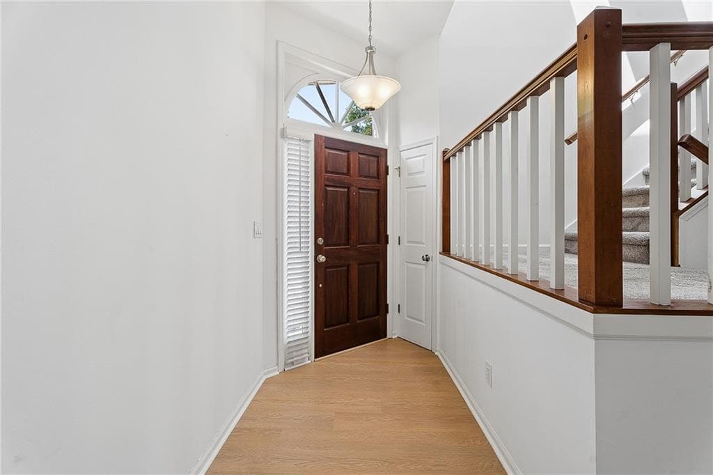 2 bedroom, 3 bathroom, 1,595 sq ft townhouse under contract at 1827 Rockridge Place, Atlanta, GA 30324 — photo 8