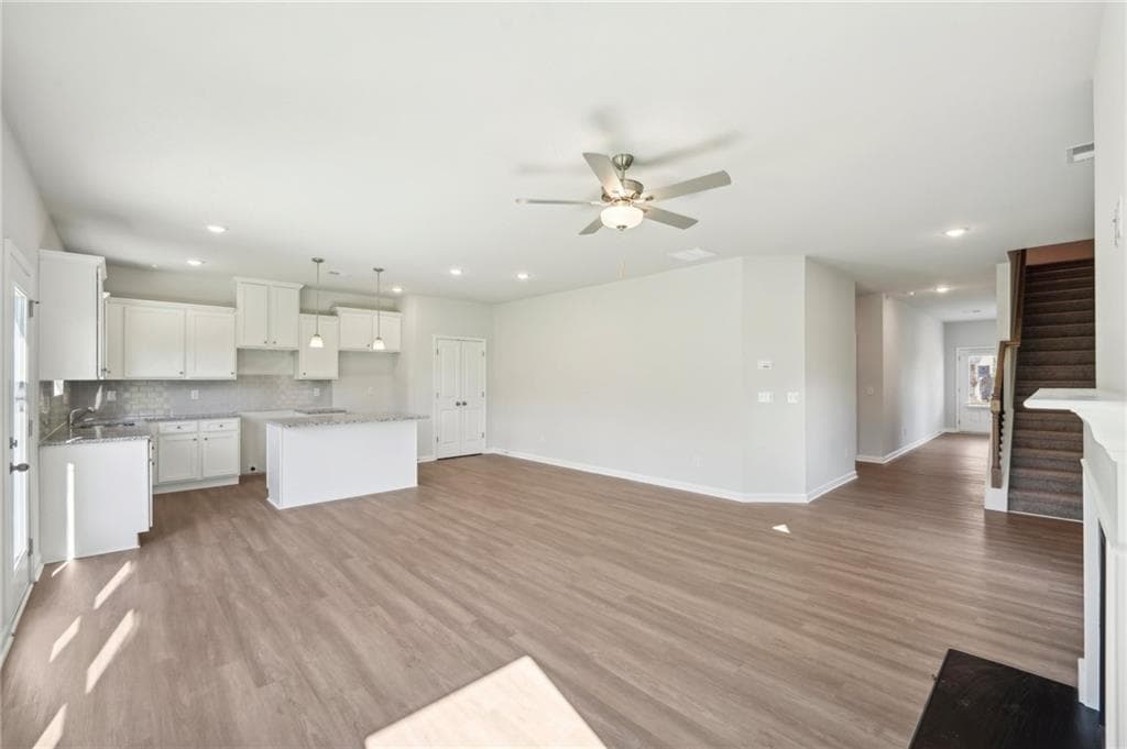 4 bedroom, 3 bathroom, 2,565 sq ft single family residence under contract at 11138 Suria Drive, Covington, GA 30014 — photo 7